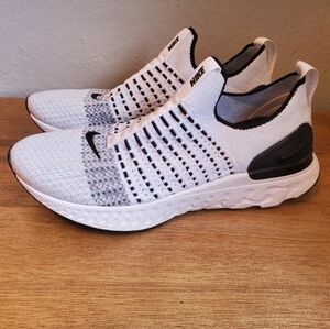 Nike React Phantom Run Flyknit 2. Oreo True White/Black" Womens 9.5